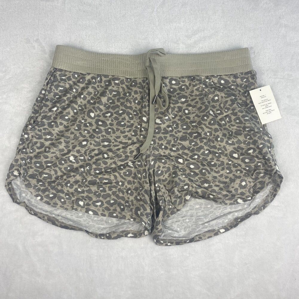 Retrology Shorts Womens Medium Cheetah Print Green Casual Relaxed Fit